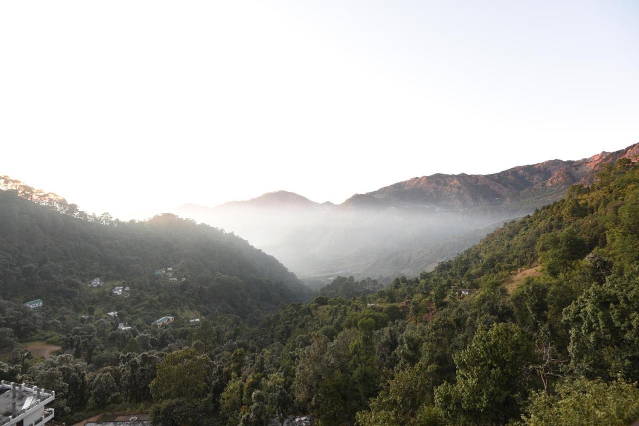 Green Roof Hotel Nainital Bagian luar foto